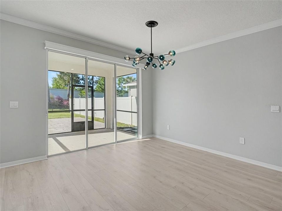 En Venta: $635,000 (4 camas, 3 baños, 2826 Pies cuadrados)
