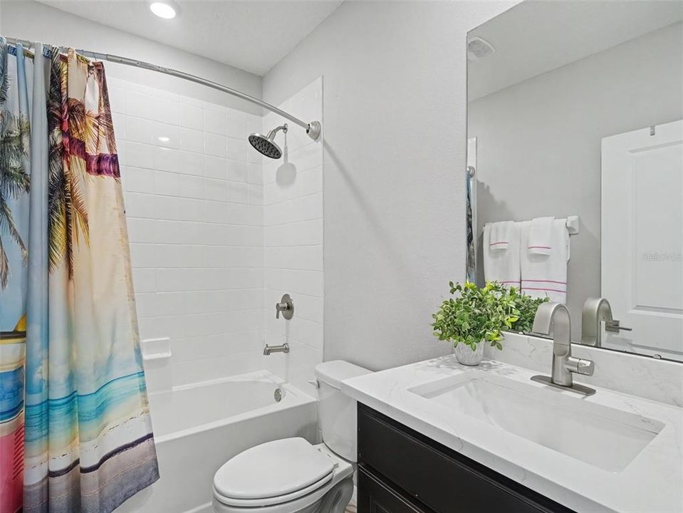 En Venta: $635,000 (4 camas, 3 baños, 2826 Pies cuadrados)