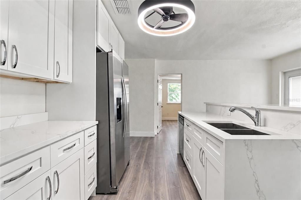 En Venta: $580,000 (4 camas, 3 baños, 1806 Pies cuadrados)