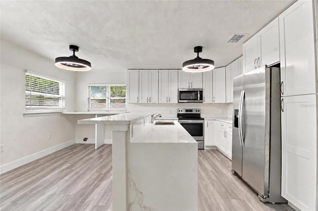 En Venta: $580,000 (4 camas, 3 baños, 1806 Pies cuadrados)