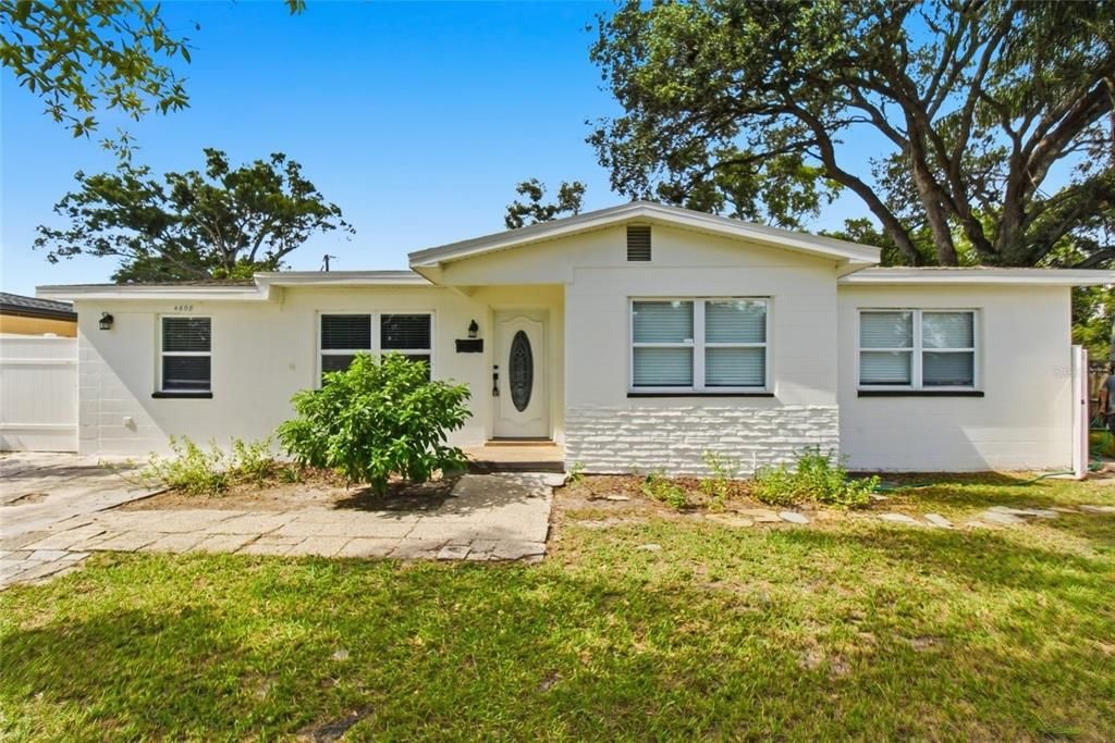 En Venta: $580,000 (4 camas, 3 baños, 1806 Pies cuadrados)