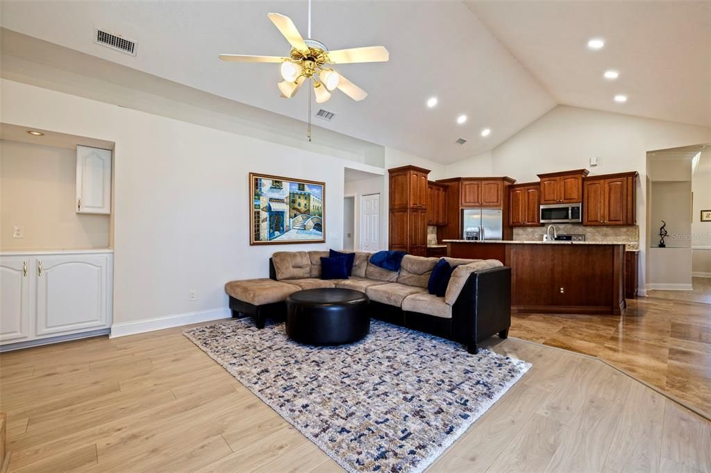 For Sale: $850,000 (4 beds, 3 baths, 2619 Square Feet)
