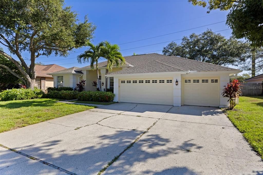 For Sale: $850,000 (4 beds, 3 baths, 2619 Square Feet)