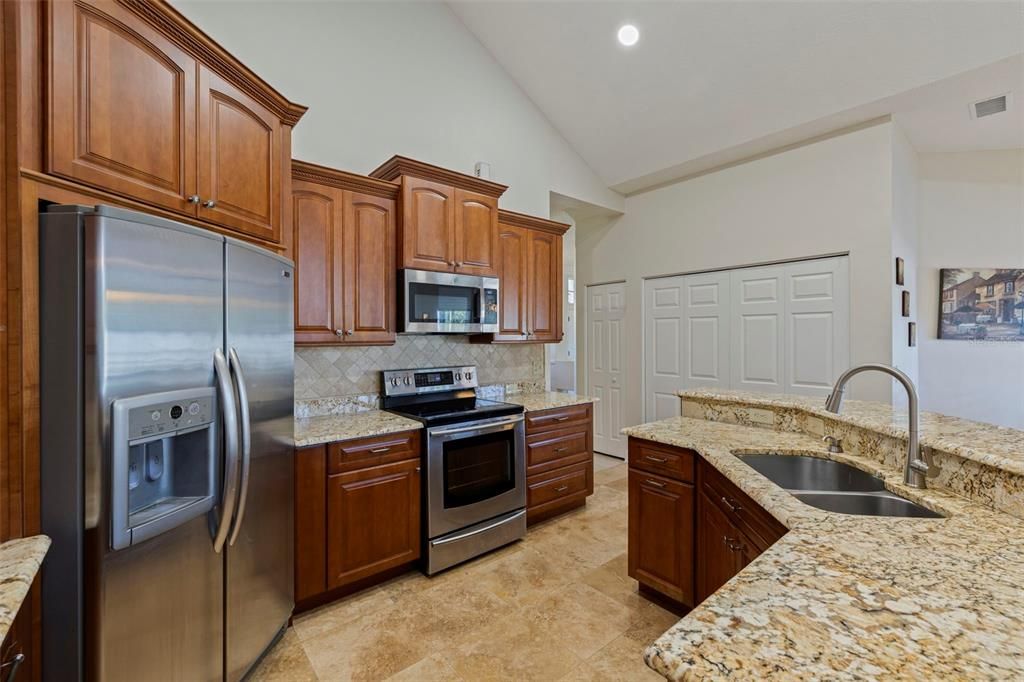 For Sale: $850,000 (4 beds, 3 baths, 2619 Square Feet)