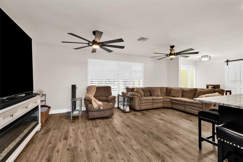 En Venta: $599,000 (3 camas, 2 baños, 2184 Pies cuadrados)