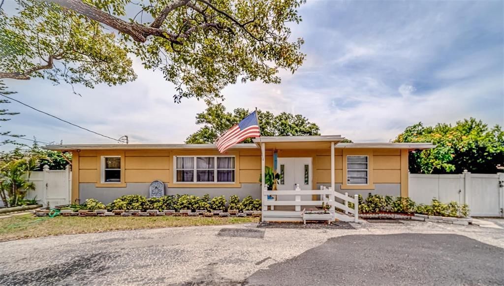 For Sale: $752,000 (6 beds, 0 baths, 3391 Square Feet)