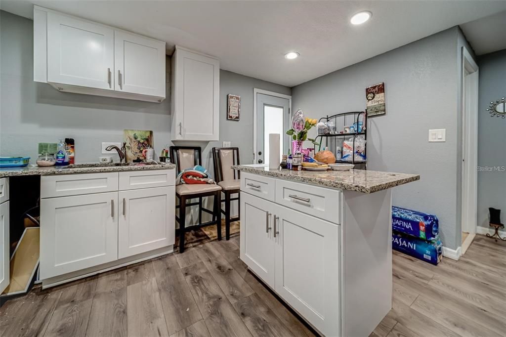 For Sale: $752,000 (6 beds, 0 baths, 3391 Square Feet)