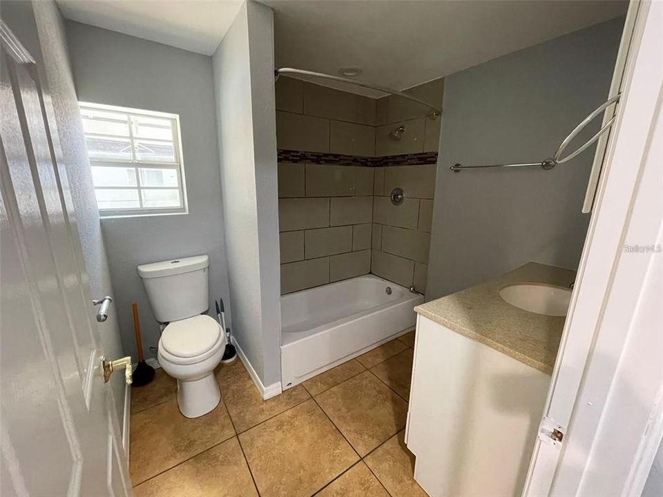 For Sale: $752,000 (6 beds, 0 baths, 3391 Square Feet)