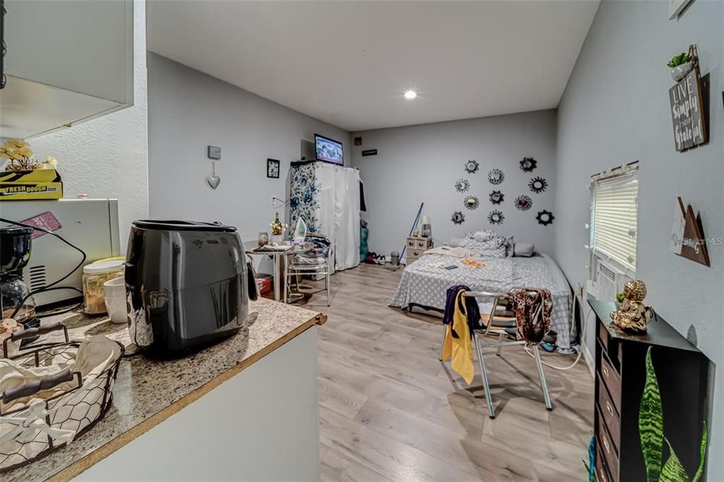 For Sale: $752,000 (6 beds, 0 baths, 3391 Square Feet)