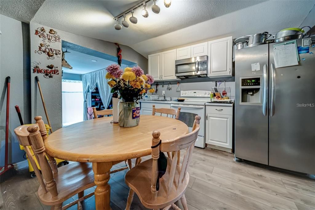 For Sale: $752,000 (6 beds, 0 baths, 3391 Square Feet)