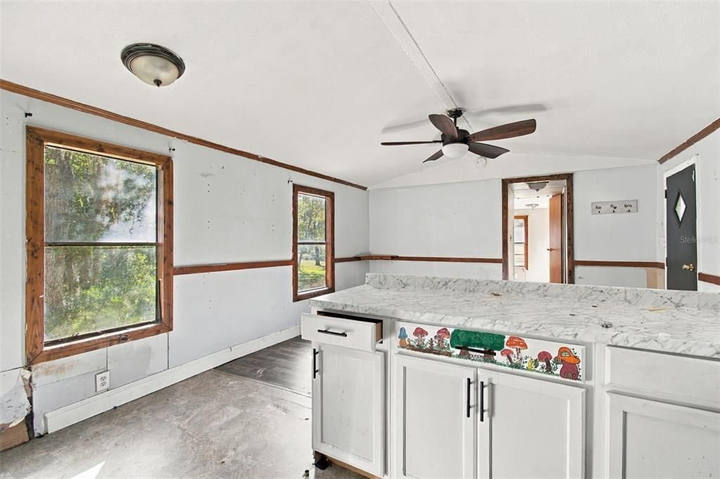 En Venta: $499,900 (5 camas, 3 baños, 2128 Pies cuadrados)
