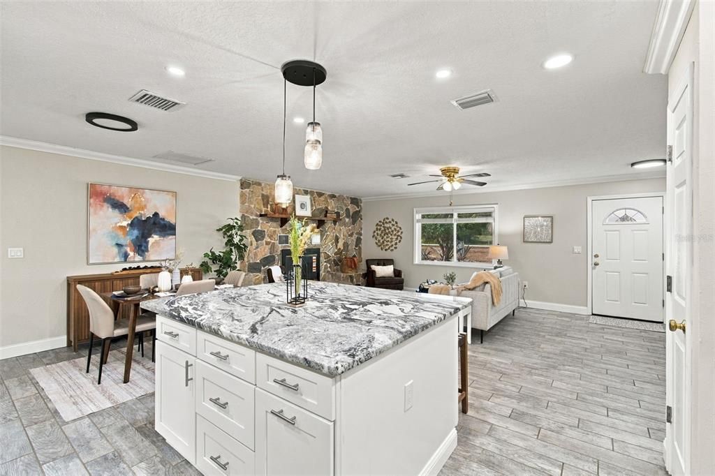 En Venta: $499,900 (5 camas, 3 baños, 2128 Pies cuadrados)