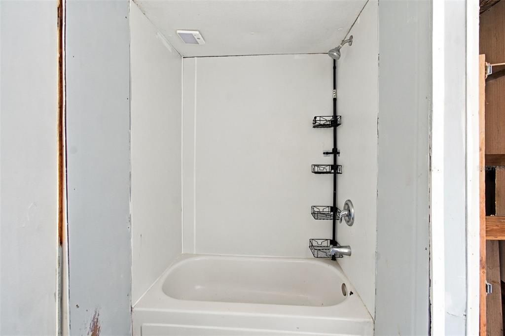 En Venta: $499,900 (5 camas, 3 baños, 2128 Pies cuadrados)