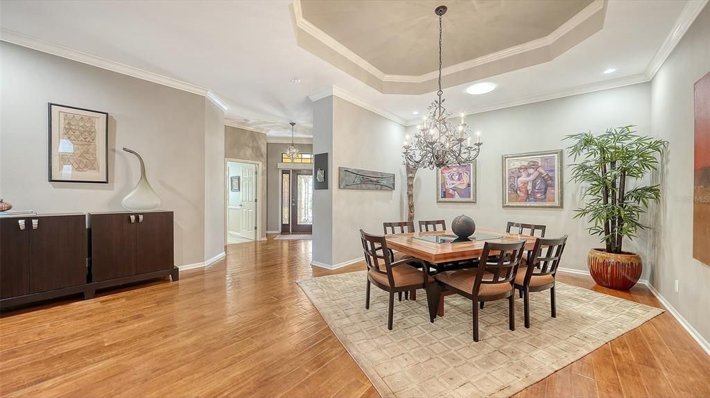 En Venta: $899,900 (3 camas, 3 baños, 2841 Pies cuadrados)