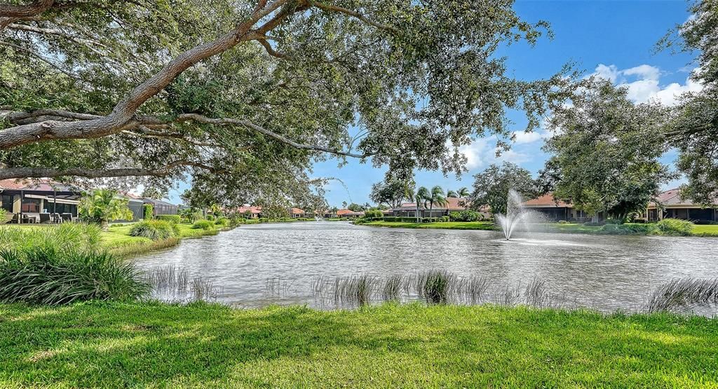 En Venta: $899,900 (3 camas, 3 baños, 2841 Pies cuadrados)