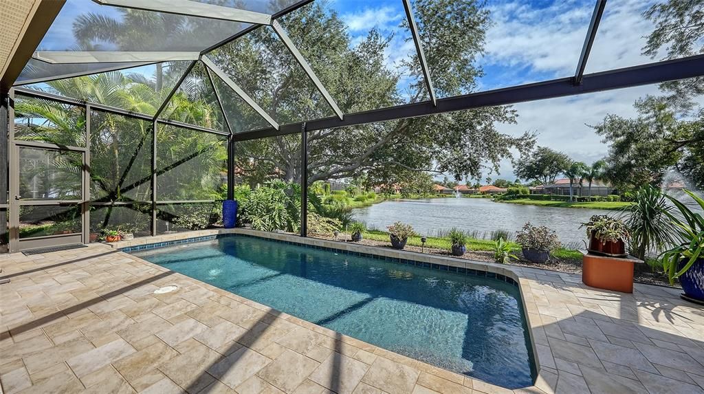 En Venta: $899,900 (3 camas, 3 baños, 2841 Pies cuadrados)