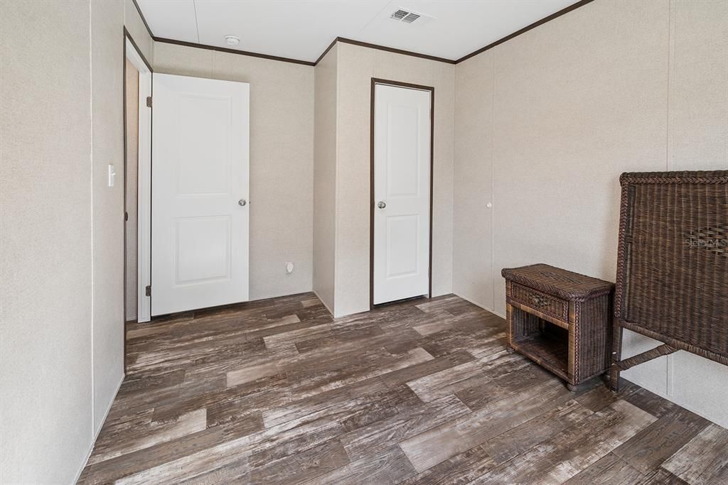 For Sale: $300,000 (4 beds, 2 baths, 1512 Square Feet)
