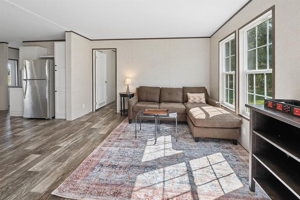 For Sale: $300,000 (4 beds, 2 baths, 1512 Square Feet)