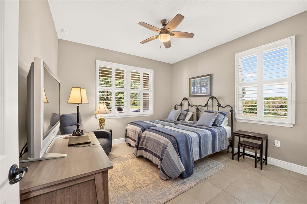 For Sale: $469,400 (3 beds, 3 baths, 2194 Square Feet)