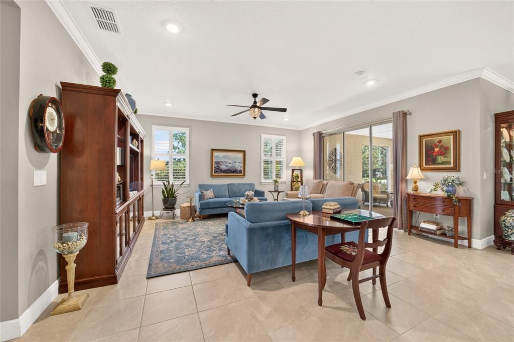 For Sale: $469,400 (3 beds, 3 baths, 2194 Square Feet)