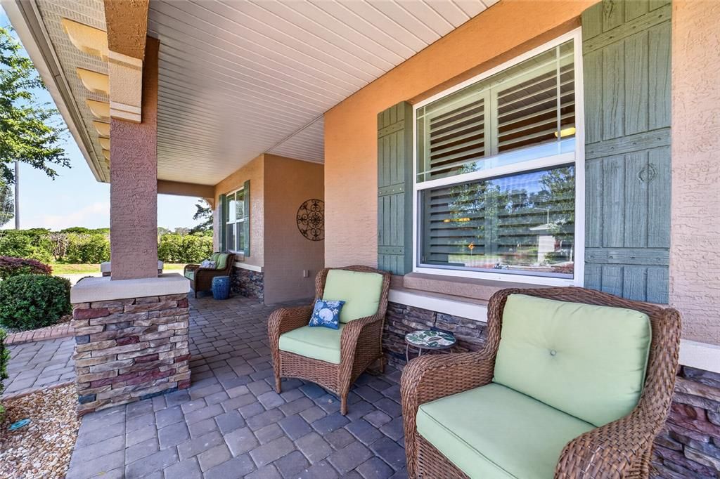 For Sale: $469,400 (3 beds, 3 baths, 2194 Square Feet)