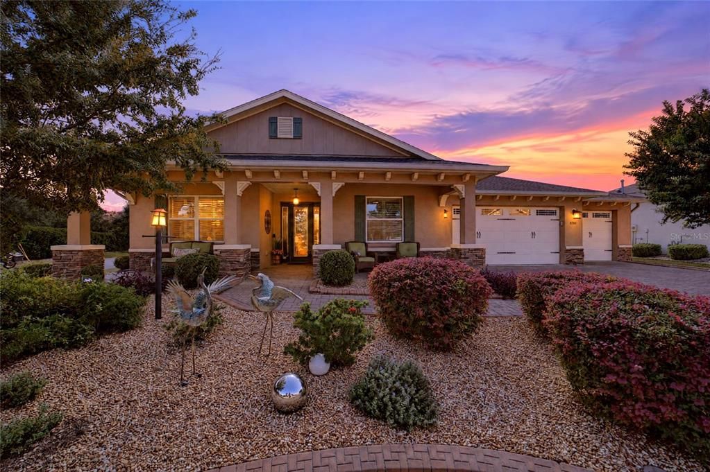 For Sale: $469,400 (3 beds, 3 baths, 2194 Square Feet)