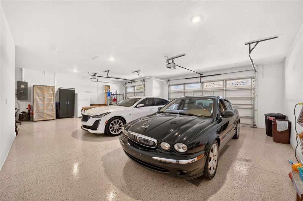 For Sale: $469,400 (3 beds, 3 baths, 2194 Square Feet)