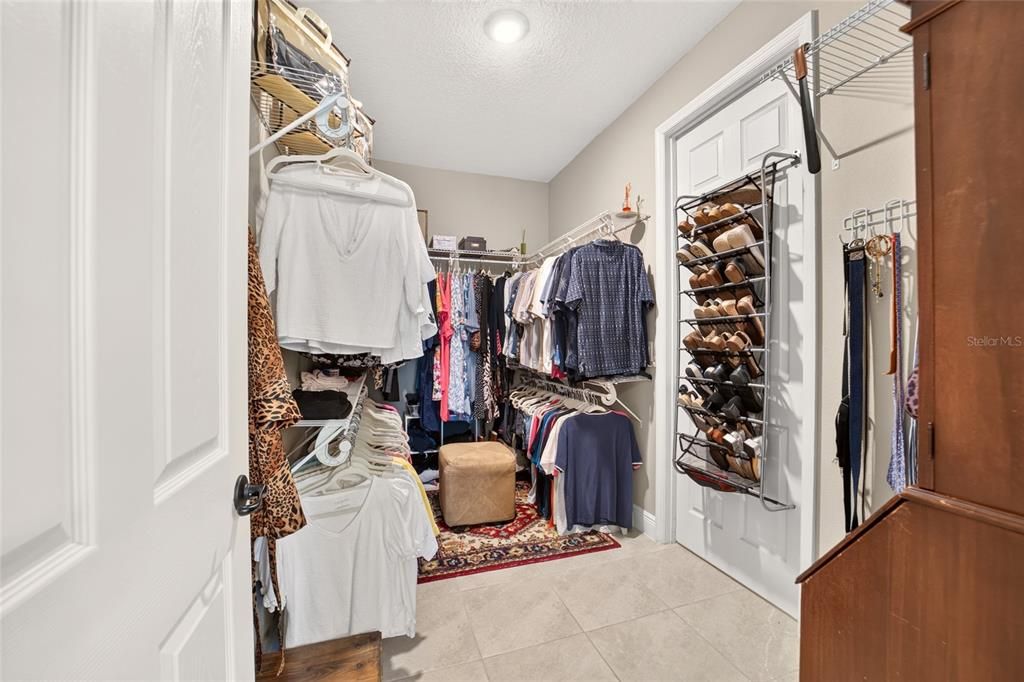 For Sale: $469,400 (3 beds, 3 baths, 2194 Square Feet)