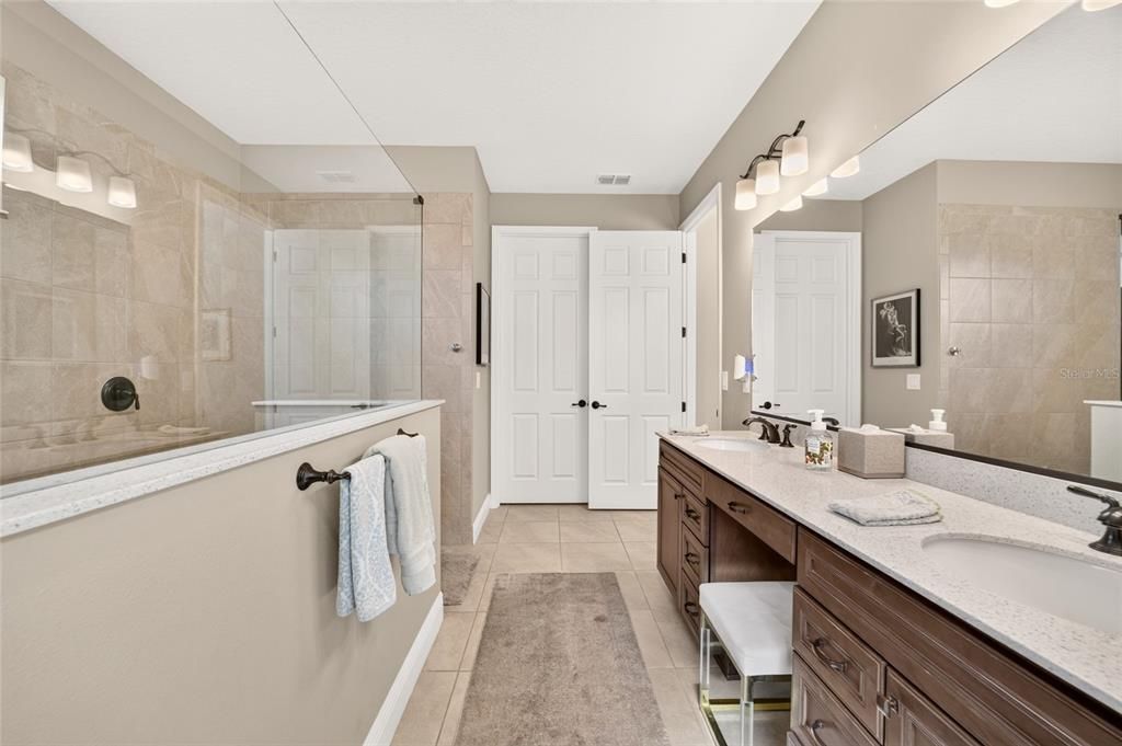 For Sale: $469,400 (3 beds, 3 baths, 2194 Square Feet)