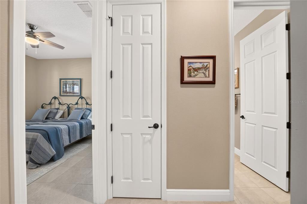 For Sale: $469,400 (3 beds, 3 baths, 2194 Square Feet)