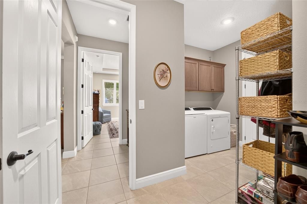 For Sale: $469,400 (3 beds, 3 baths, 2194 Square Feet)