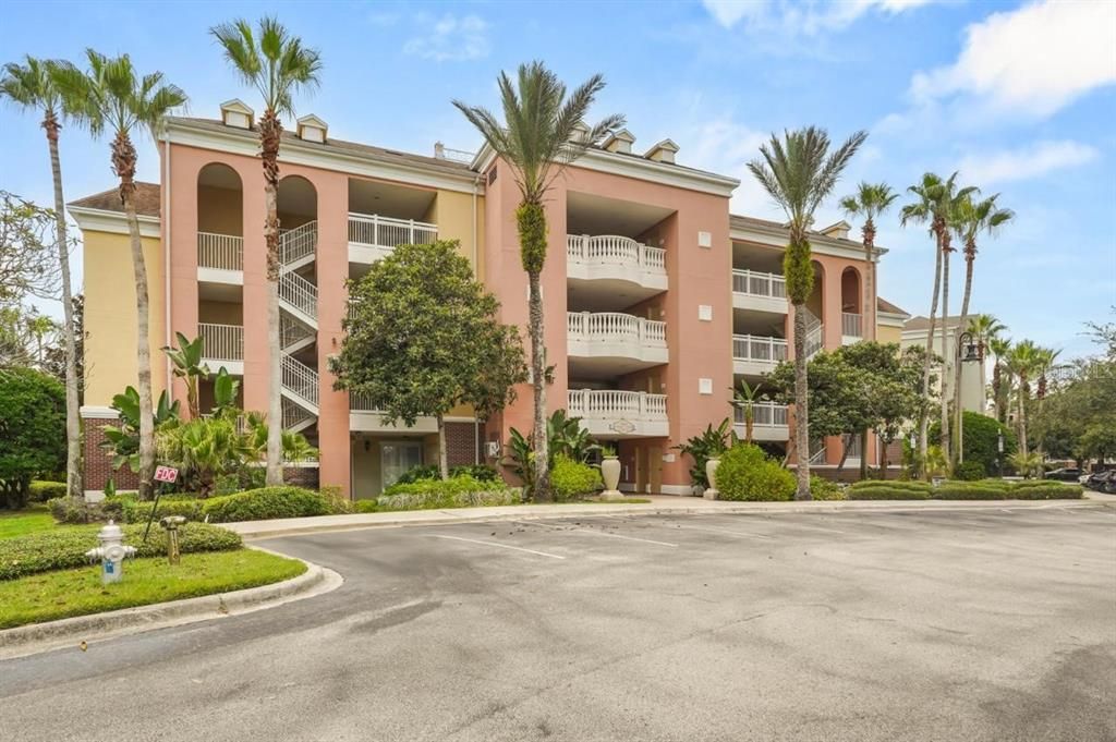 En Venta: $379,000 (3 camas, 3 baños, 1630 Pies cuadrados)