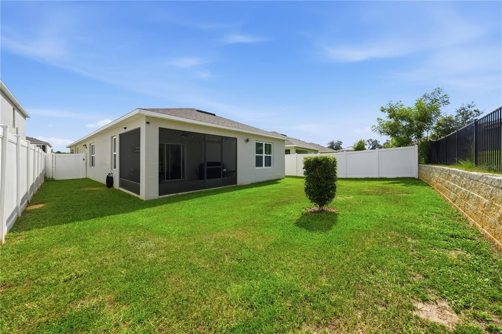 For Rent: $2,250 (3 beds, 2 baths, 1645 Square Feet)