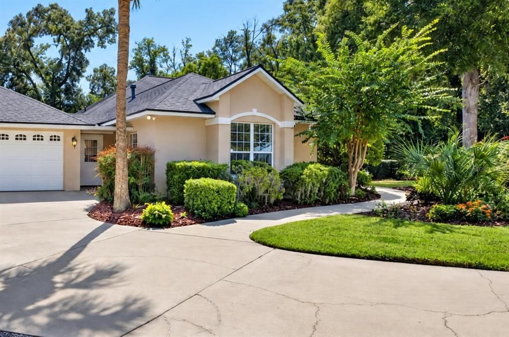 For Sale: $599,900 (4 beds, 3 baths, 3588 Square Feet)