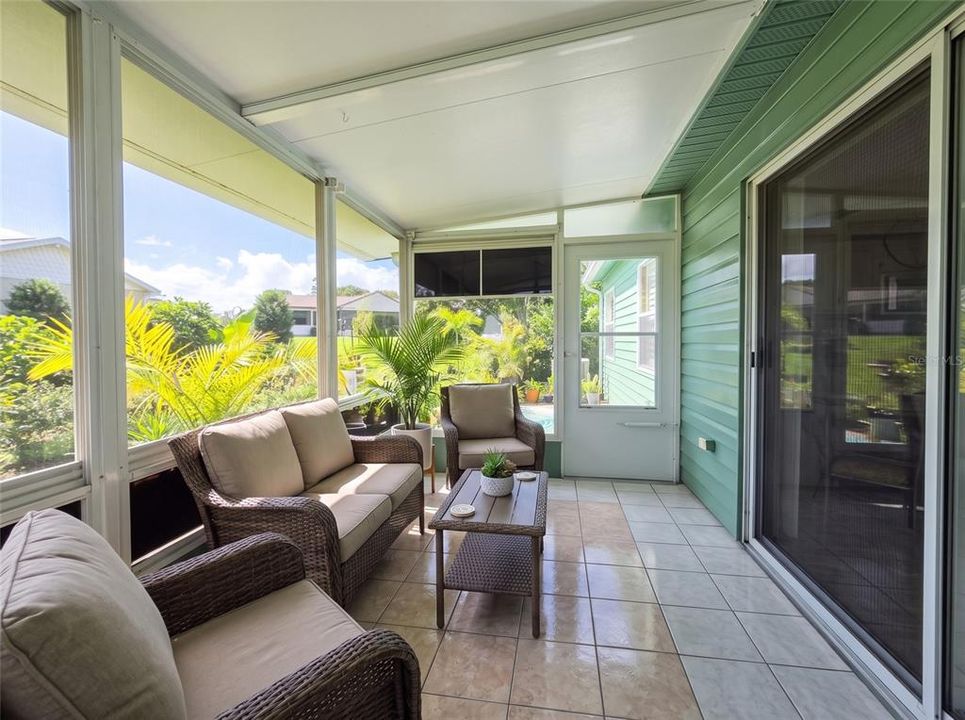 For Sale: $260,000 (2 beds, 2 baths, 1306 Square Feet)