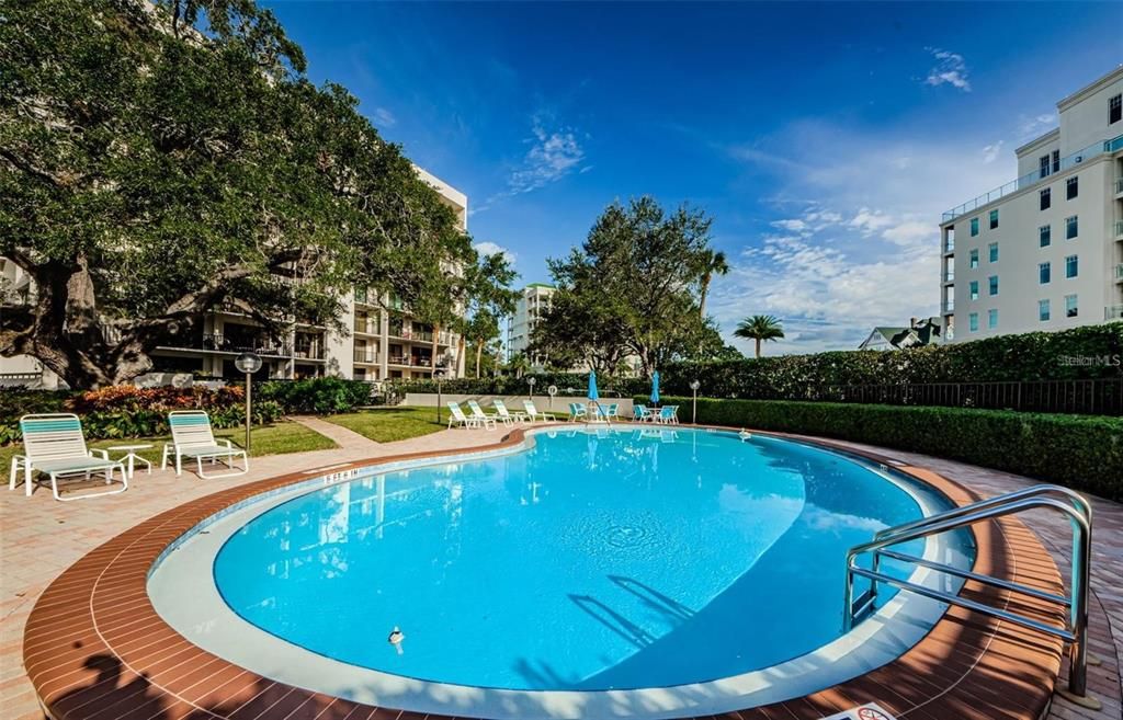 For Rent: $5,000 (3 beds, 2 baths, 2050 Square Feet)