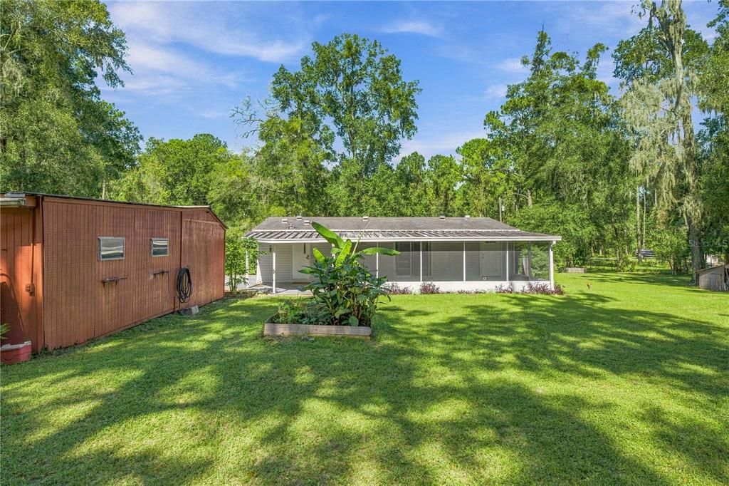 For Sale: $255,000 (3 beds, 2 baths, 1080 Square Feet)