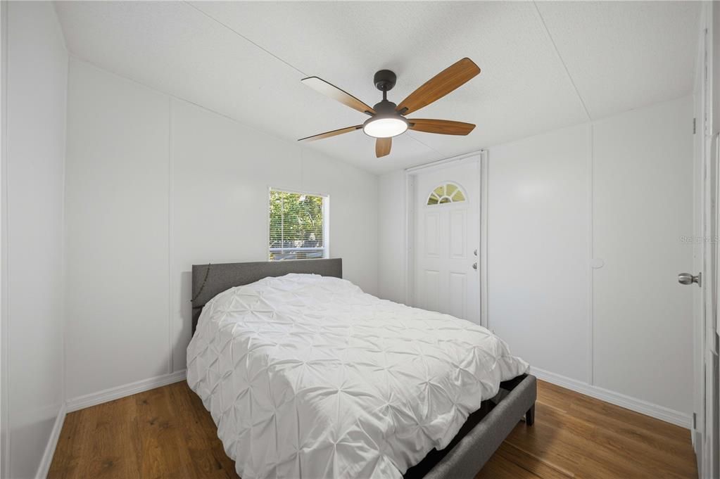 For Sale: $255,000 (3 beds, 2 baths, 1080 Square Feet)