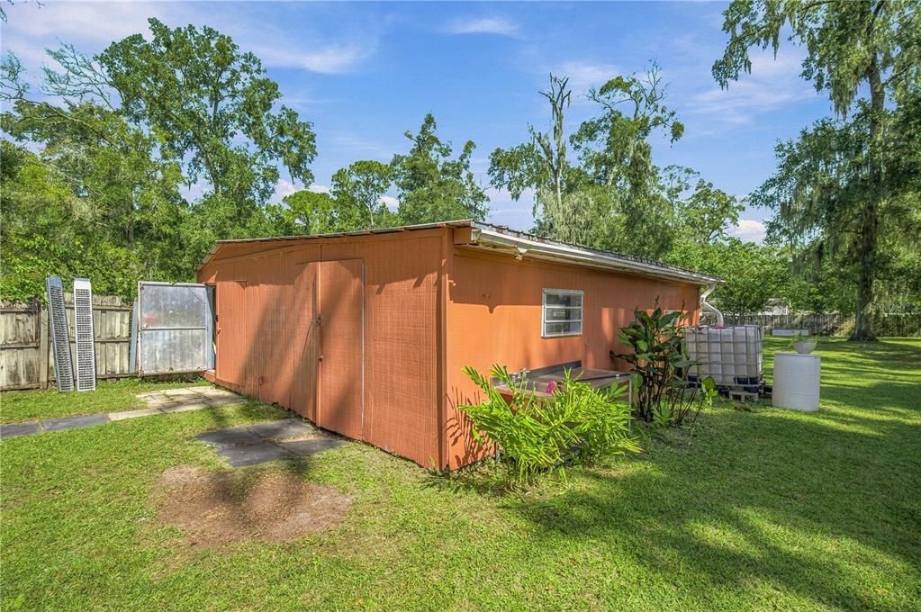 For Sale: $255,000 (3 beds, 2 baths, 1080 Square Feet)