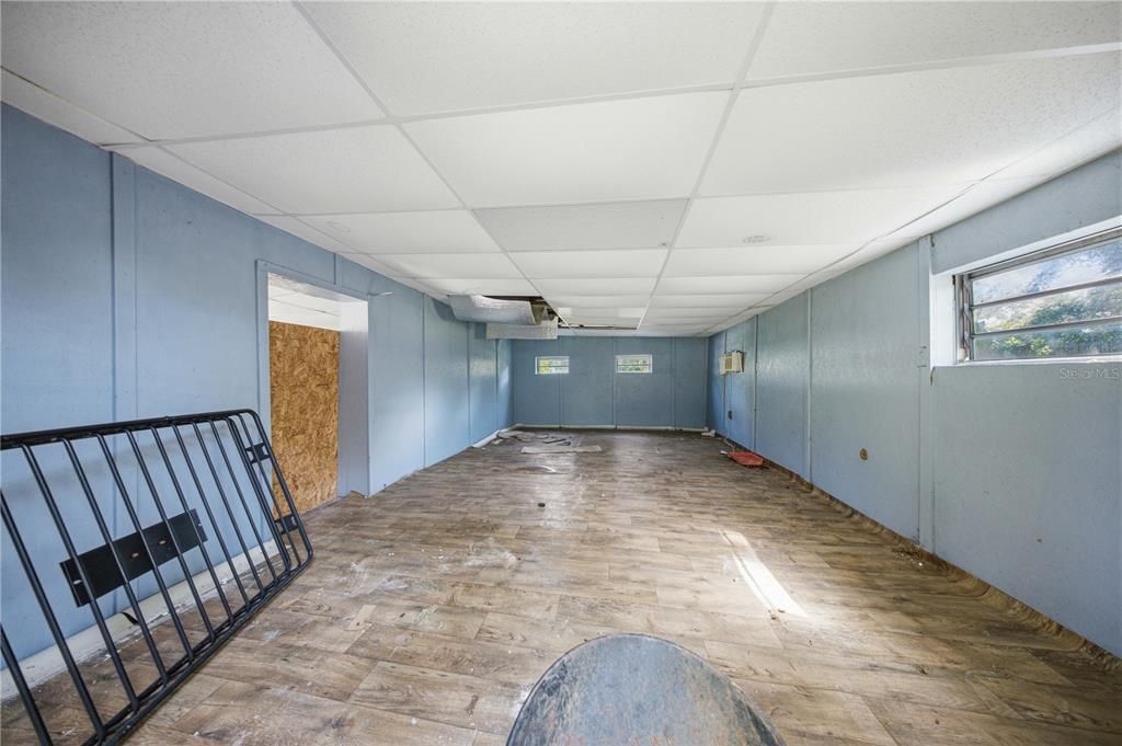 For Sale: $255,000 (3 beds, 2 baths, 1080 Square Feet)