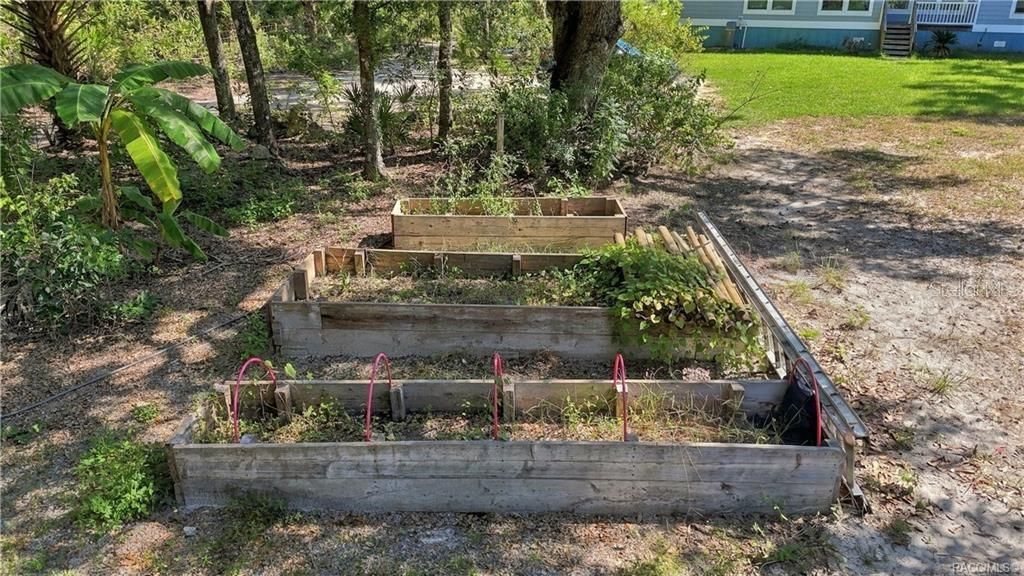 На продажу: $299,900 (3 спален, 2 ванн, 1200 Квадратных фут)