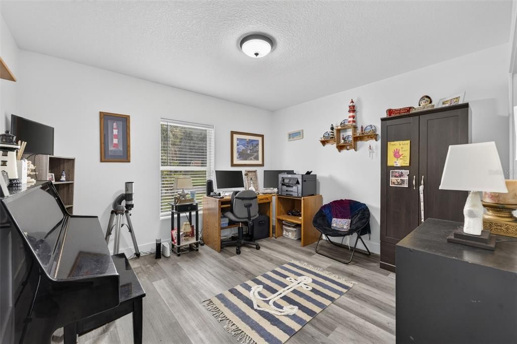 En Venta: $375,000 (3 camas, 2 baños, 1382 Pies cuadrados)