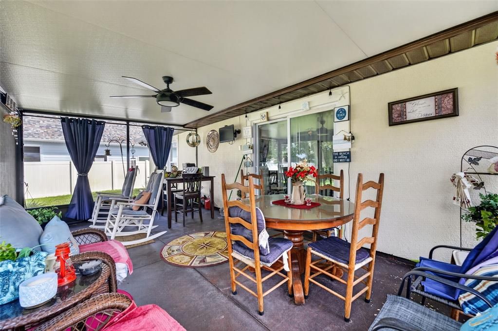 En Venta: $375,000 (3 camas, 2 baños, 1382 Pies cuadrados)