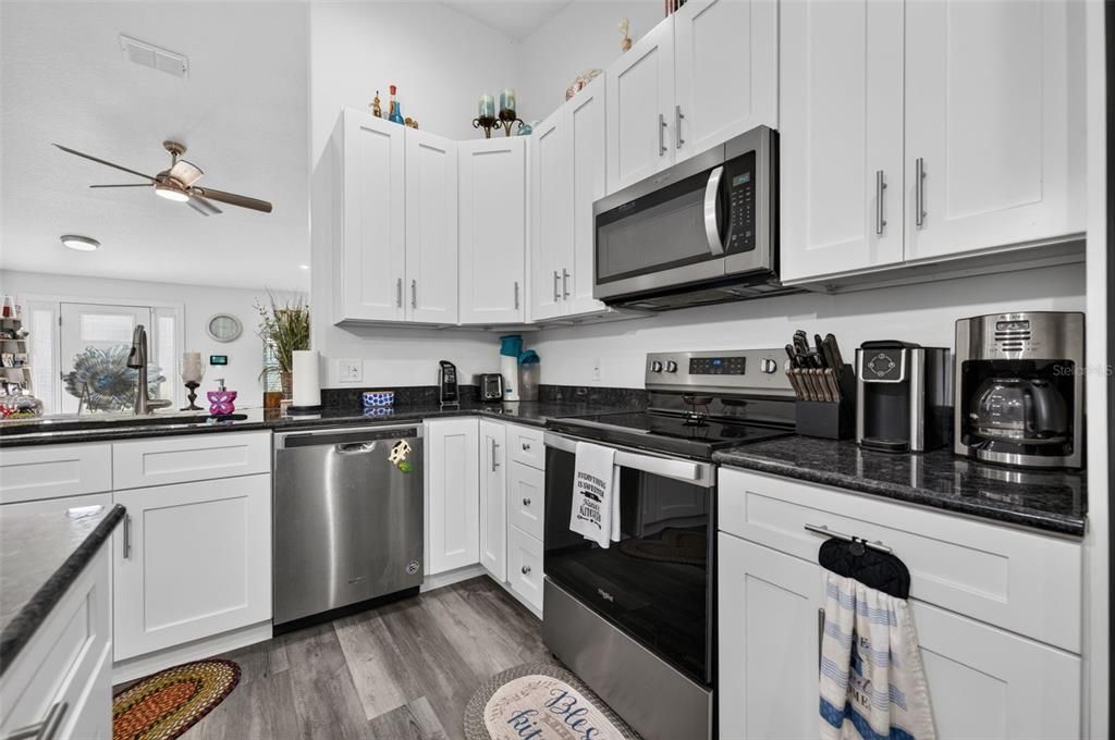 En Venta: $375,000 (3 camas, 2 baños, 1382 Pies cuadrados)