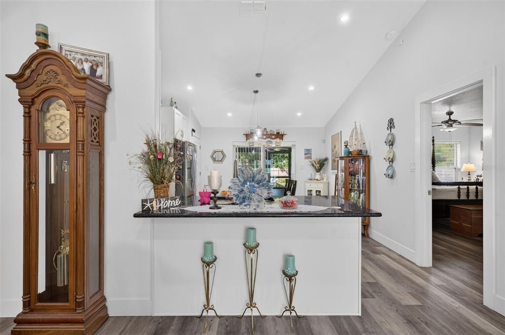En Venta: $375,000 (3 camas, 2 baños, 1382 Pies cuadrados)