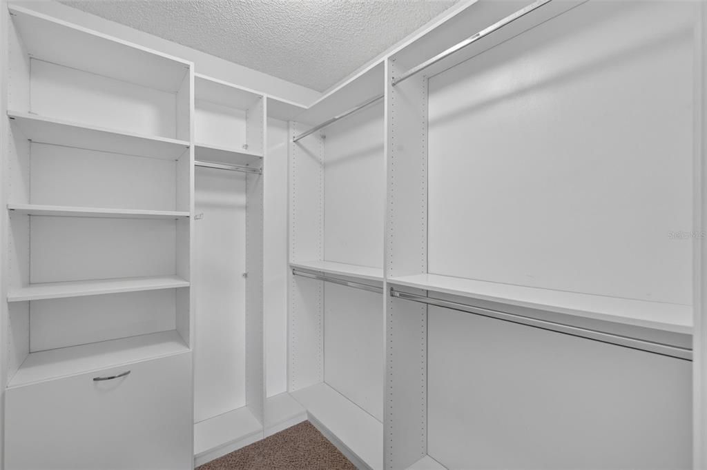 На продажу: $259,000 (2 спален, 2 ванн, 1094 Квадратных фут)