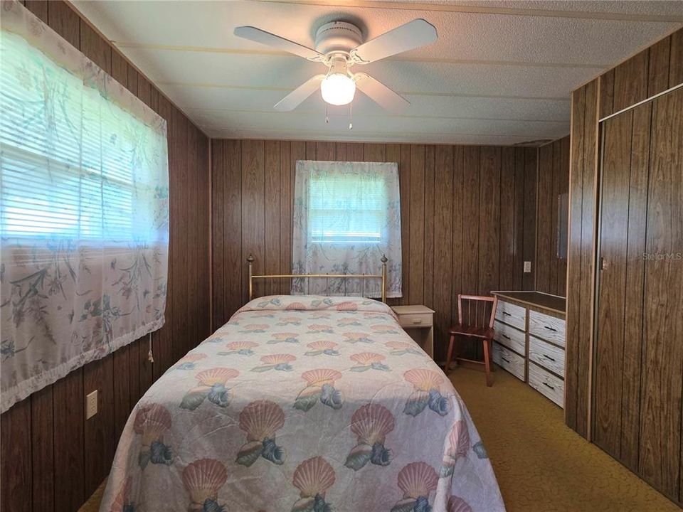 For Sale: $99,500 (2 beds, 1 baths, 872 Square Feet)