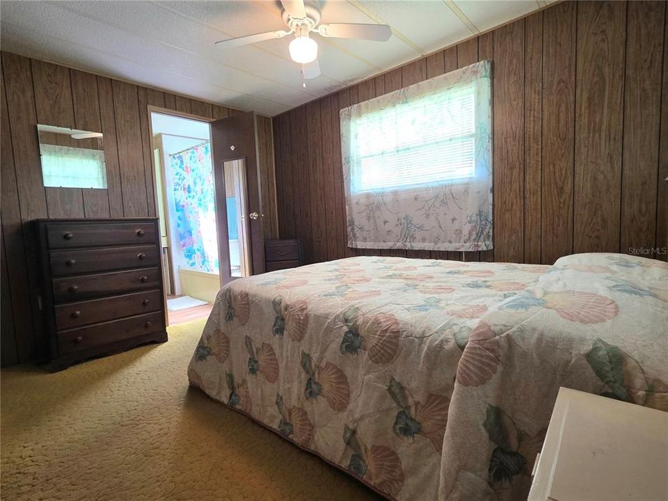 For Sale: $99,500 (2 beds, 1 baths, 872 Square Feet)
