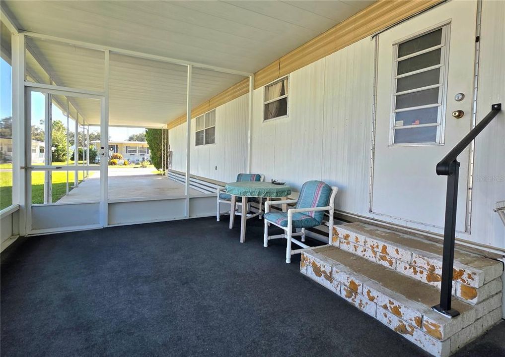 For Sale: $99,500 (2 beds, 1 baths, 872 Square Feet)