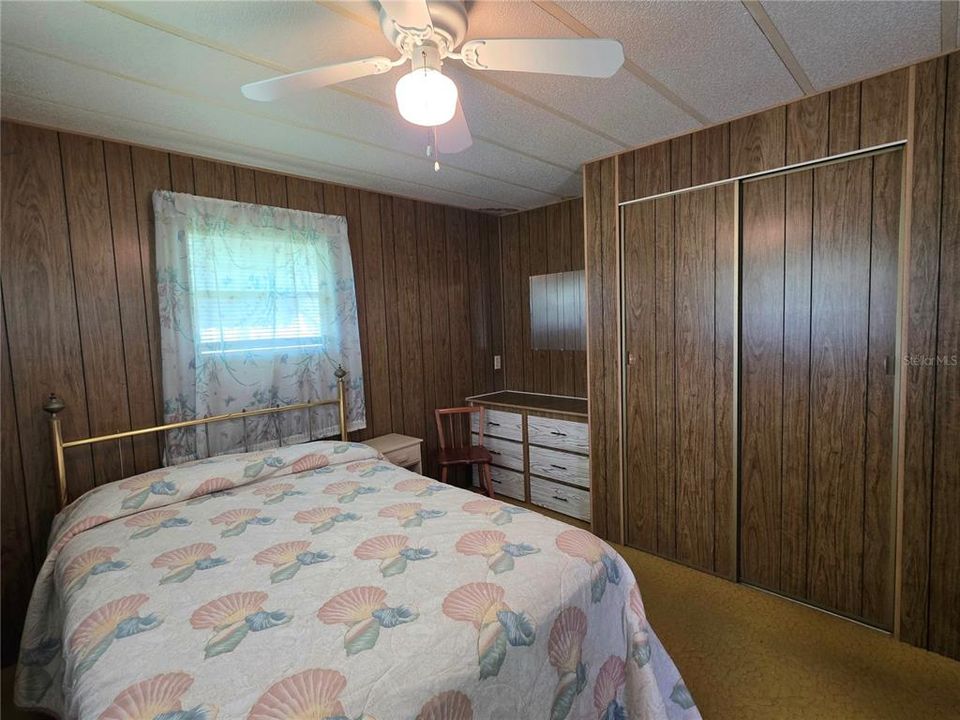 For Sale: $99,500 (2 beds, 1 baths, 872 Square Feet)